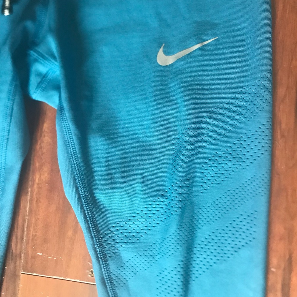 🇸 🇴 🇱 🇩 - Picture 2 of 6